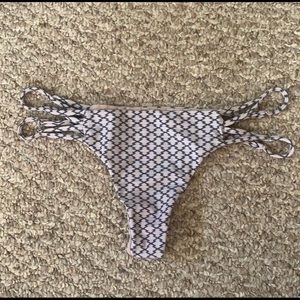 ACACIA Diamond Mauis